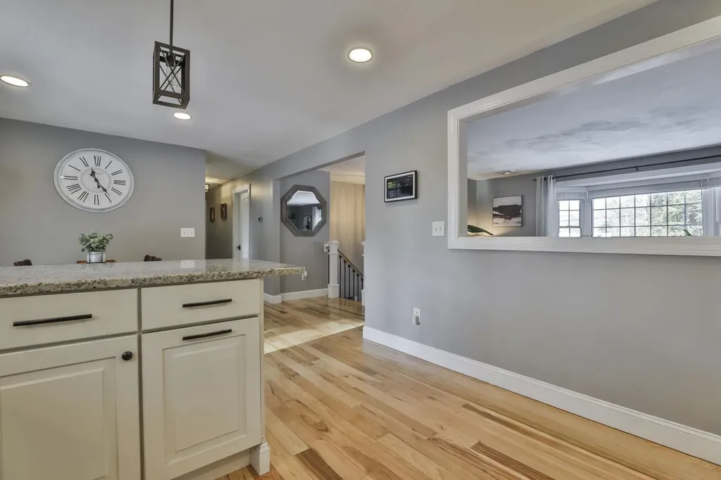 26 Sunapee Street Nashua NH 03063