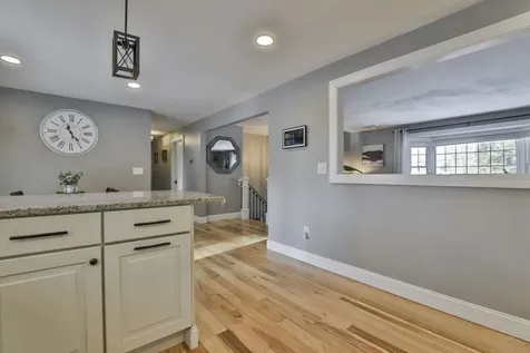 26 Sunapee Street Nashua NH 03063