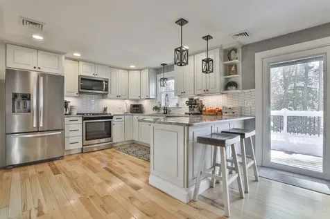 26 Sunapee Street Nashua NH 03063