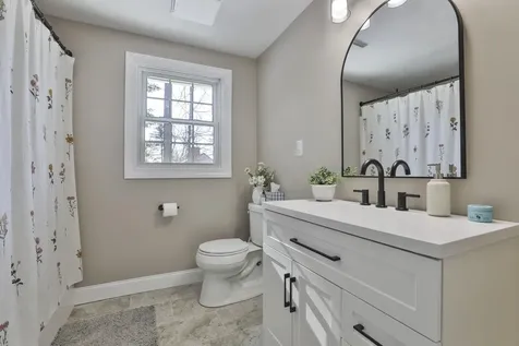 26 Sunapee Street Nashua NH 03063