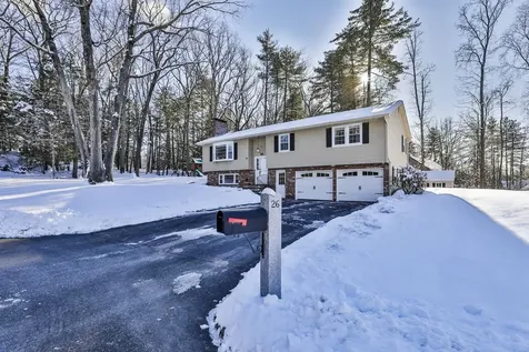 26 Sunapee Street Nashua NH 03063