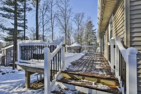 26 Sunapee Street Nashua NH 03063