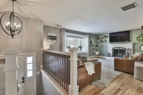 26 Sunapee Street Nashua NH 03063