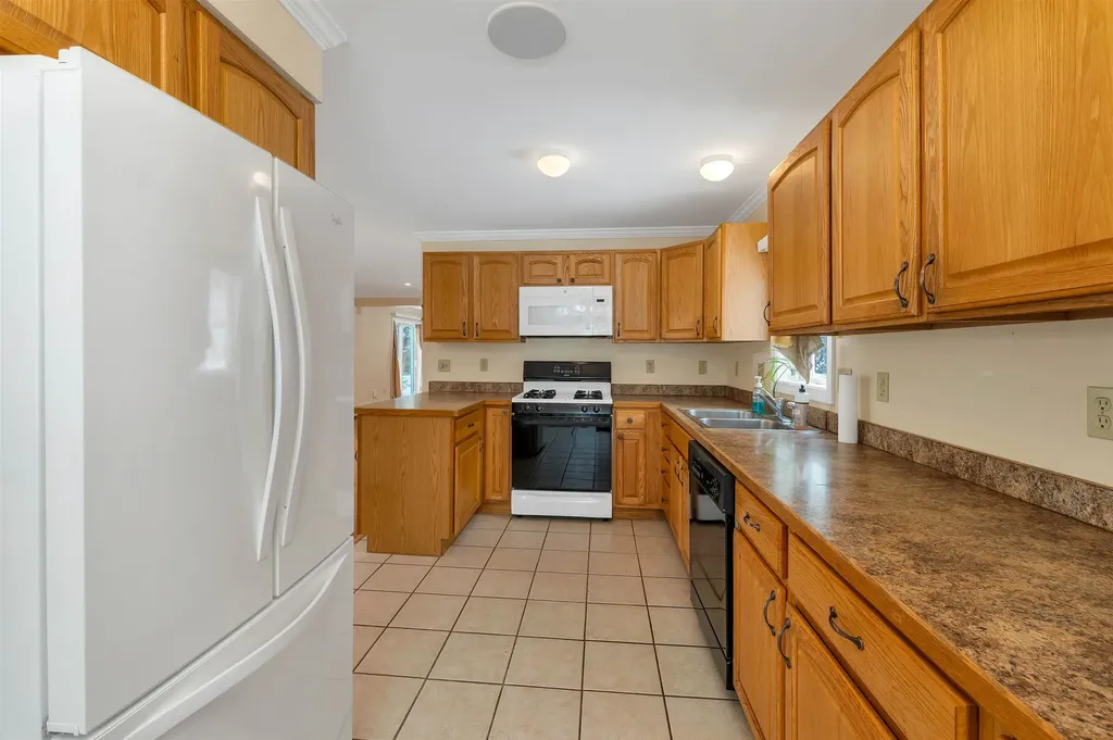 3 Wilderness Trail Harrisville NH 03450