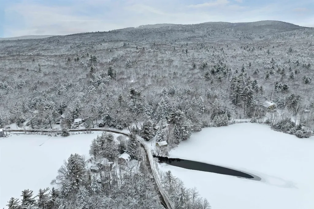 3 Wilderness Trail Harrisville NH 03450