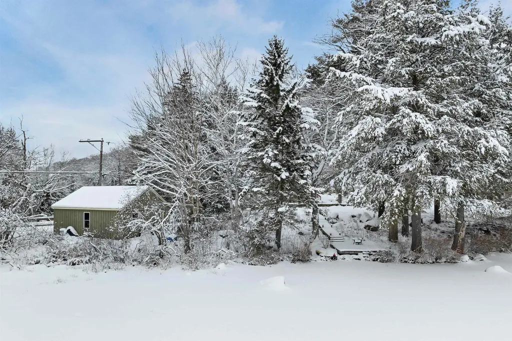 3 Wilderness Trail Harrisville NH 03450