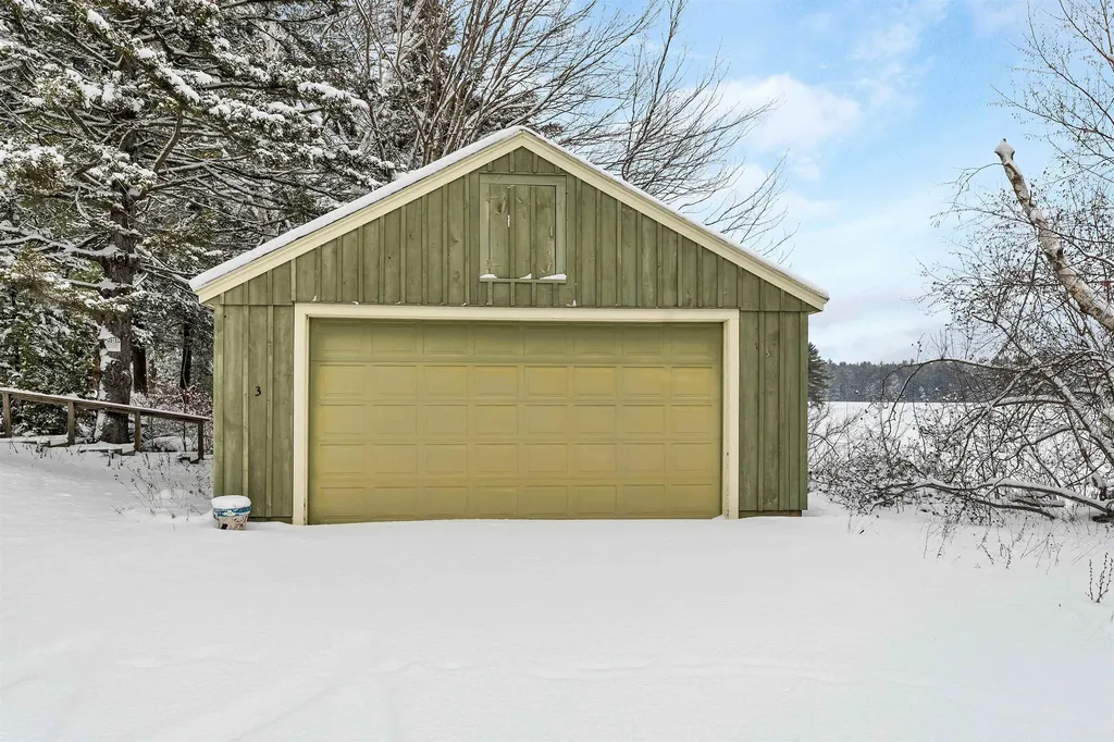 3 Wilderness Trail Harrisville NH 03450