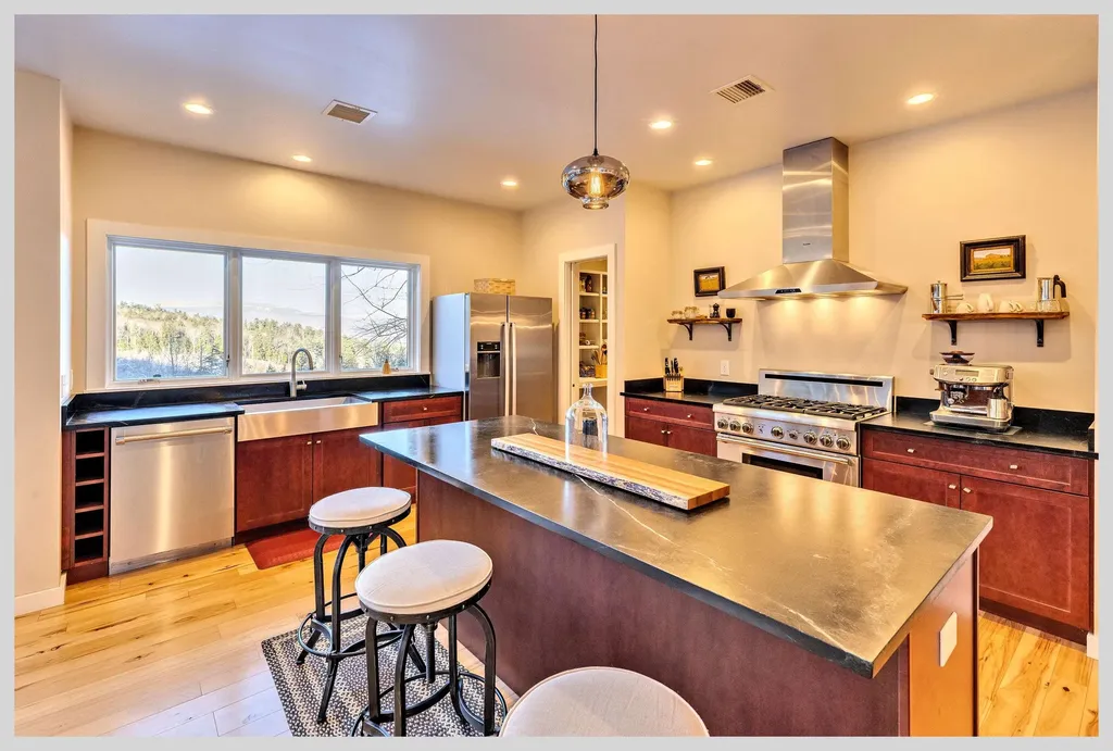 21 Quarry Road Campton NH 03223