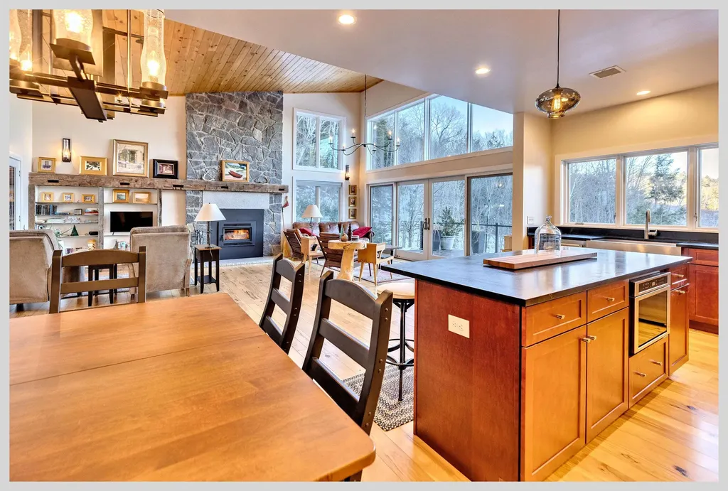 21 Quarry Road Campton NH 03223