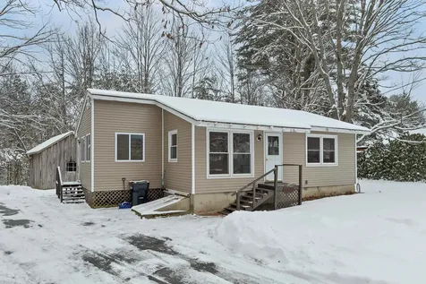25 Cofran Avenue Northfield NH 03276