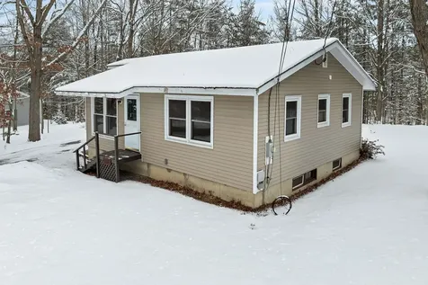 25 Cofran Avenue Northfield NH 03276