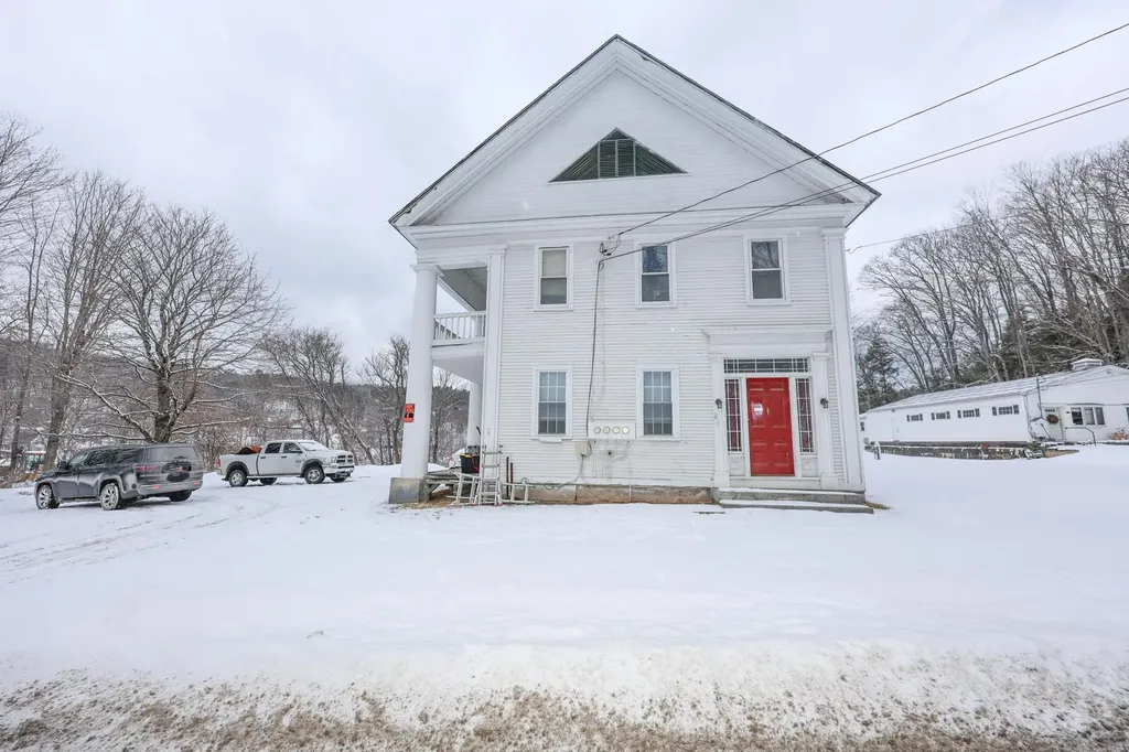 33 Lisbon Road Bath NH 03740