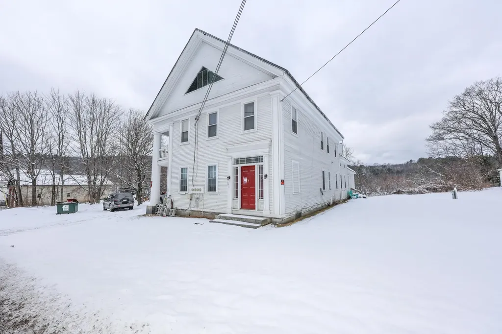 33 Lisbon Road Bath NH 03740