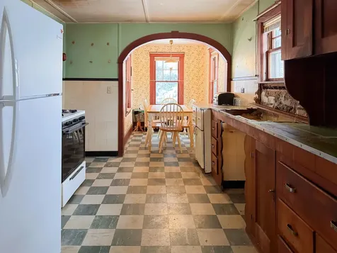 6 Scotland Road Kingston NH 03848