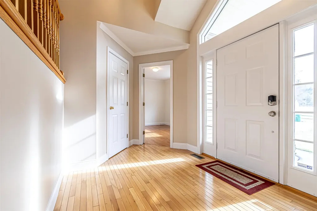 11 Lojko Drive Nashua NH 03062