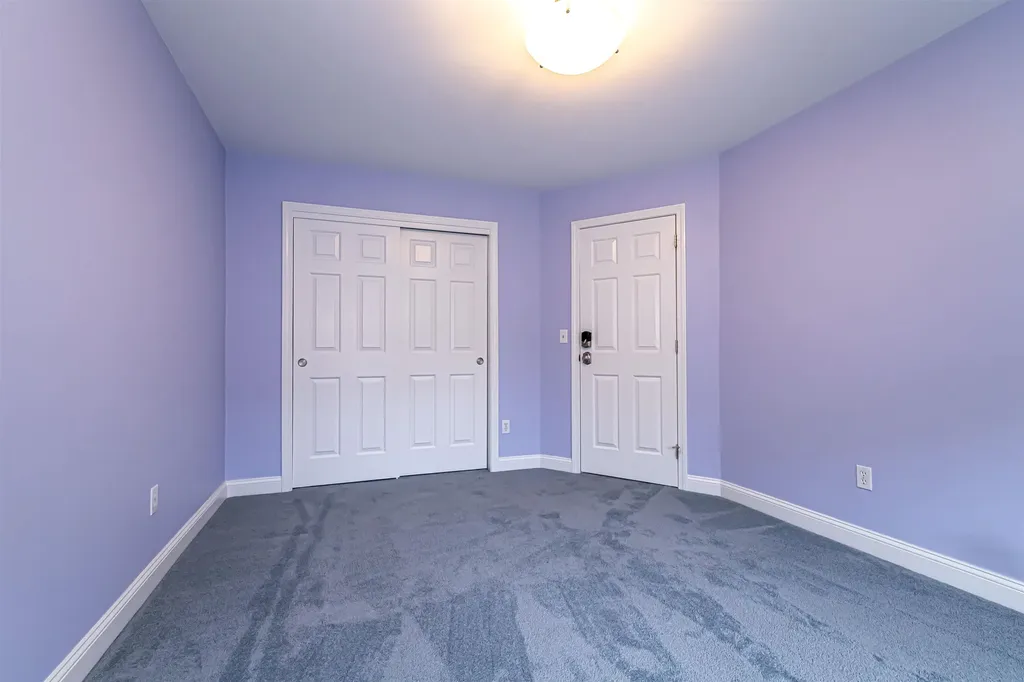 11 Lojko Drive Nashua NH 03062