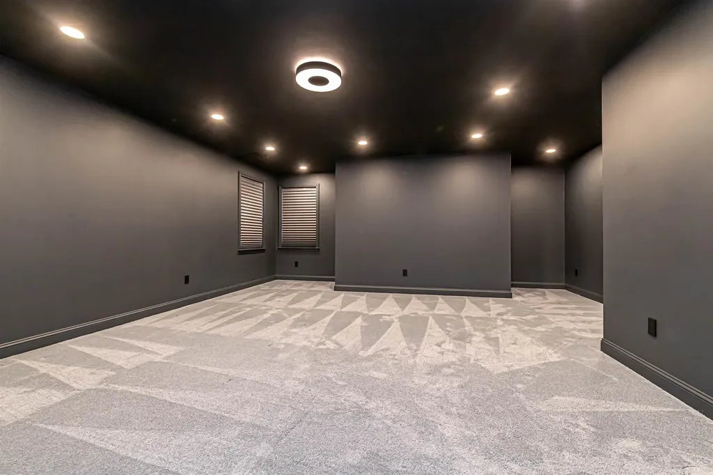 11 Lojko Drive Nashua NH 03062