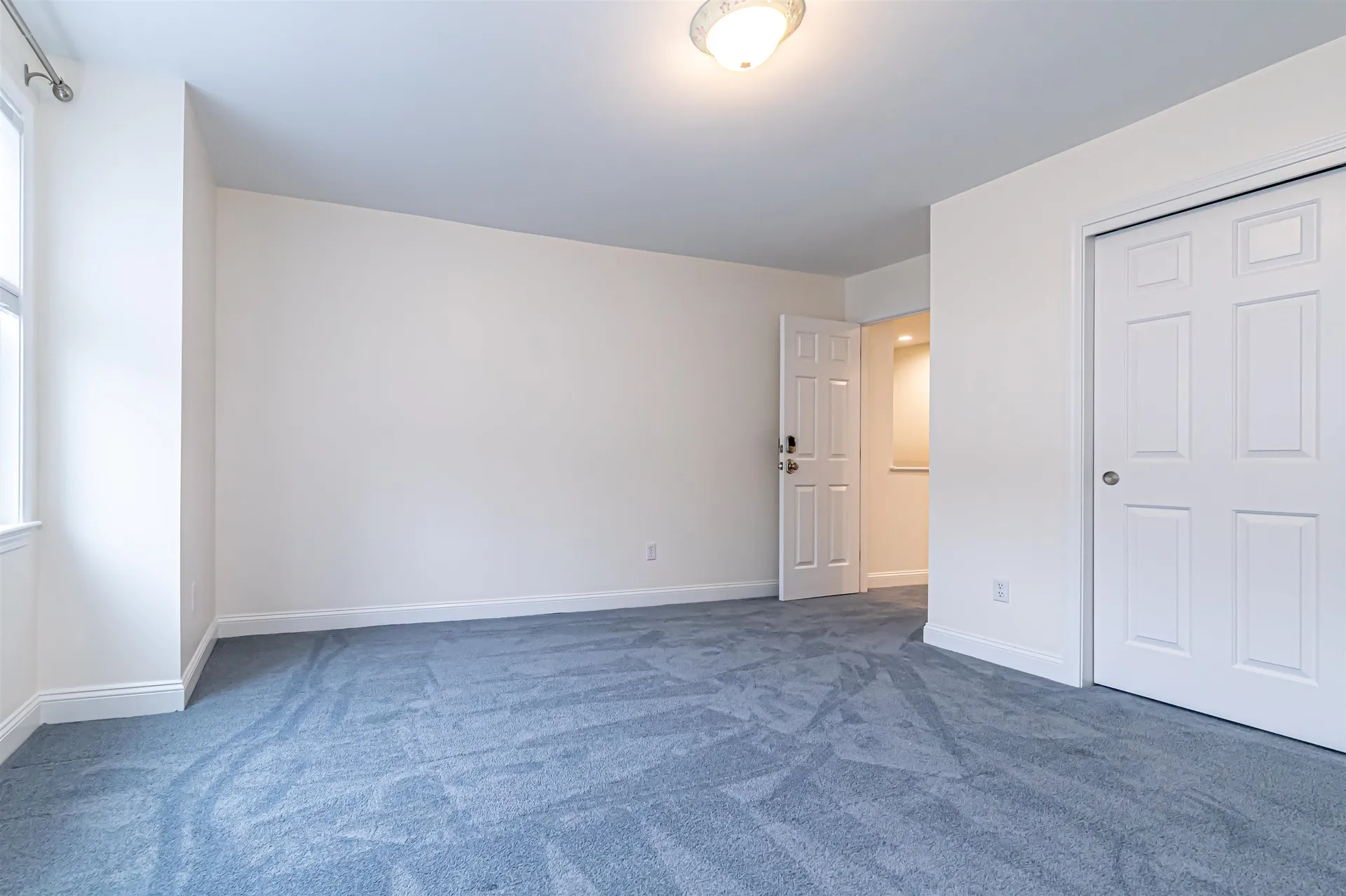 11 Lojko Drive Nashua NH 03062