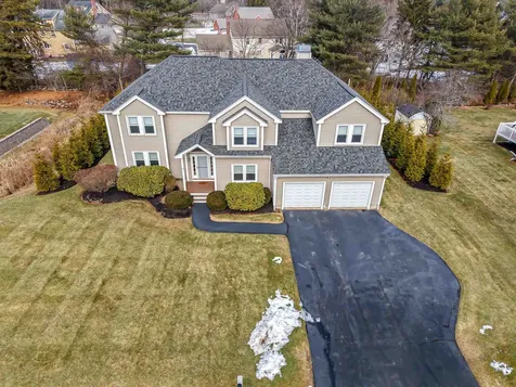 11 Lojko Drive Nashua NH 03062