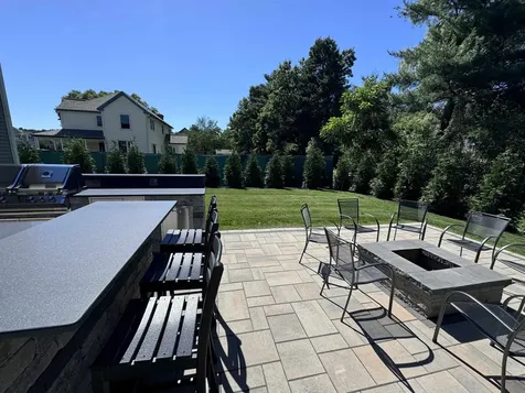 11 Lojko Drive Nashua NH 03062