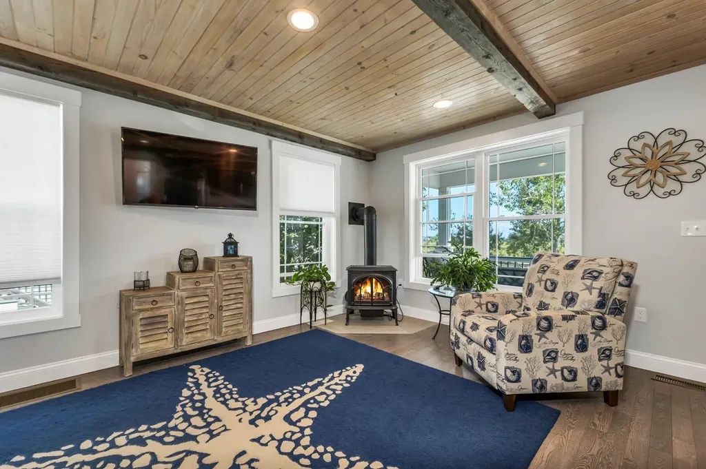 190 Island Path Hampton NH 03842