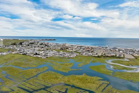 190 Island Path Hampton NH 03842