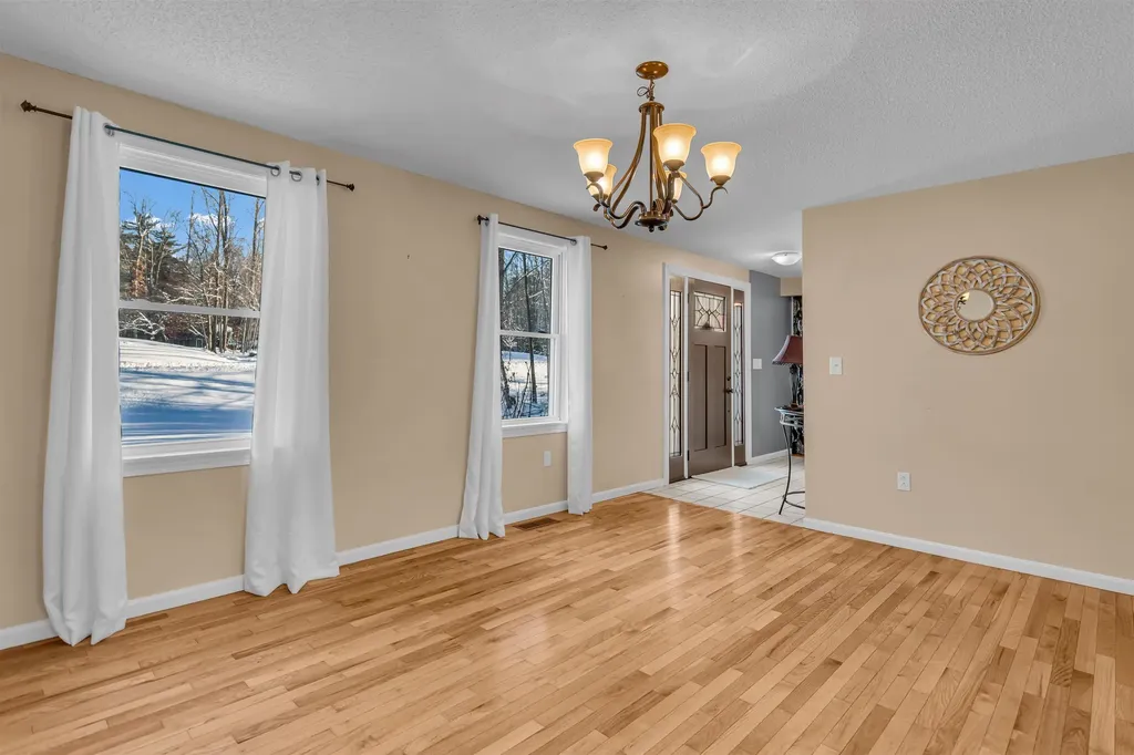 22 Parker Drive Merrimack NH 03054