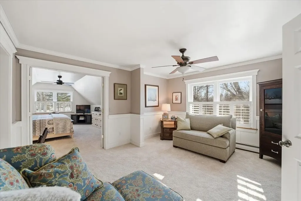 60 Holiday Point Road North Hero VT 05474