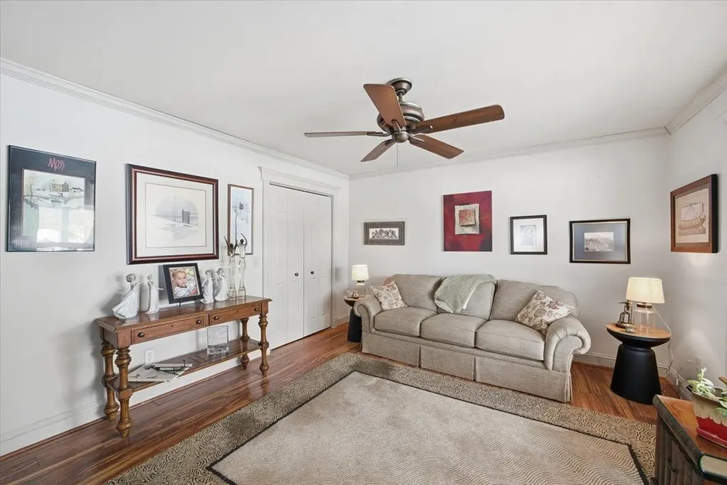 60 Holiday Point Road North Hero VT 05474