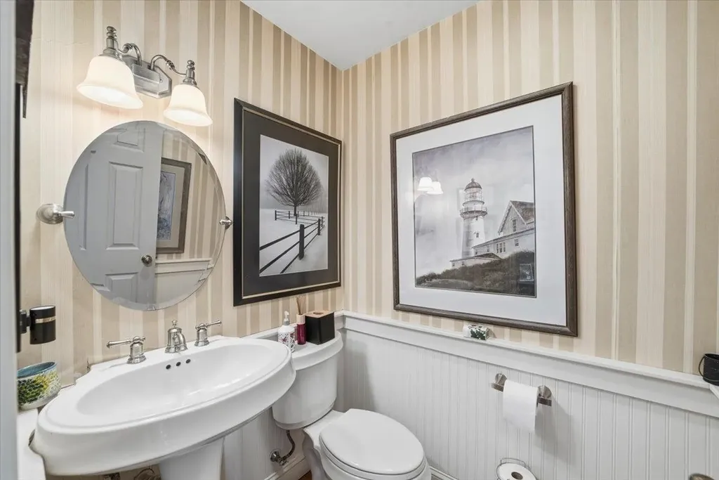 60 Holiday Point Road North Hero VT 05474