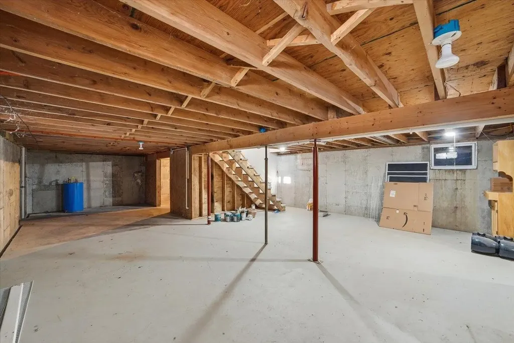 60 Holiday Point Road North Hero VT 05474