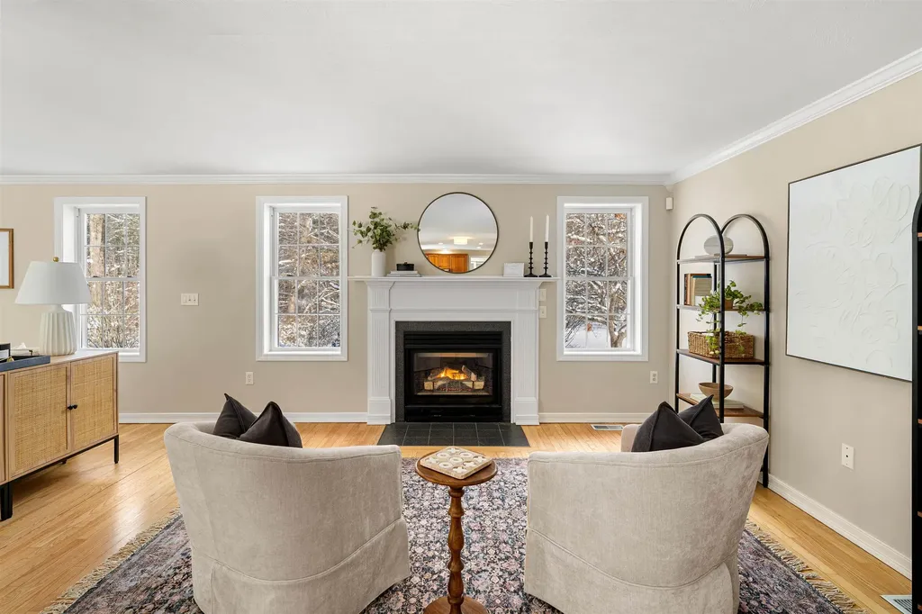 37 Sarah Drive Merrimack NH 03054