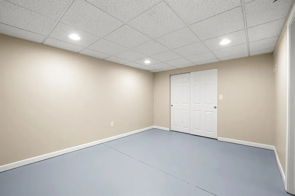 37 Sarah Drive Merrimack NH 03054