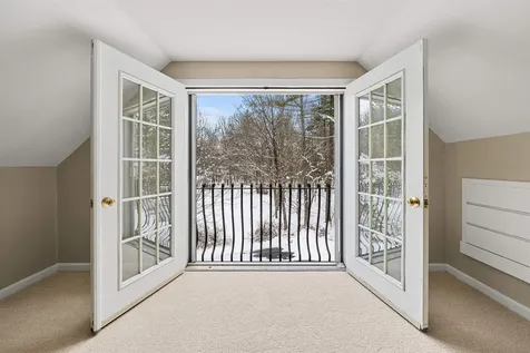 37 Sarah Drive Merrimack NH 03054