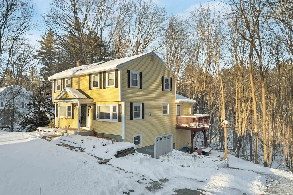 9 Barkland Drive Derry NH 03038