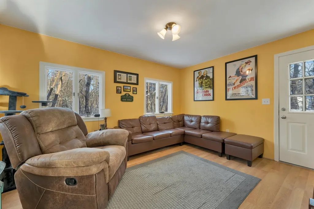 9 Barkland Drive Derry NH 03038