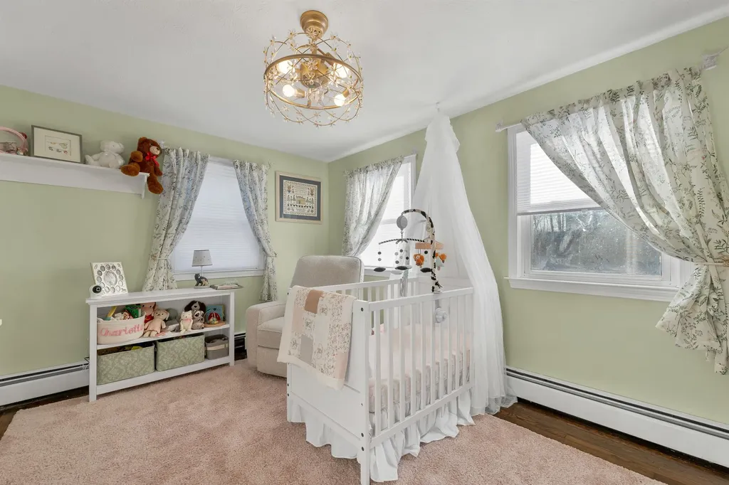 9 Barkland Drive Derry NH 03038