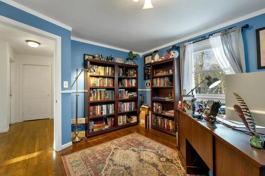 9 Barkland Drive Derry NH 03038