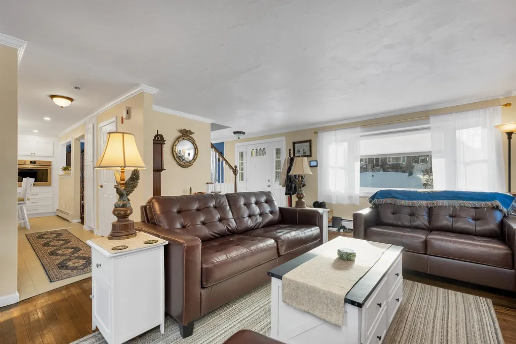 9 Barkland Drive Derry NH 03038