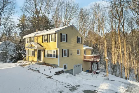 9 Barkland Drive Derry NH 03038
