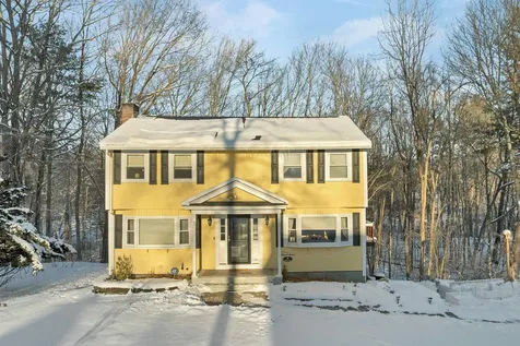 9 Barkland Drive Derry NH 03038