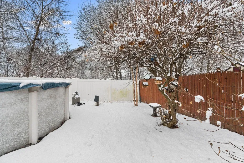 163 Tolles Street Nashua NH 03064