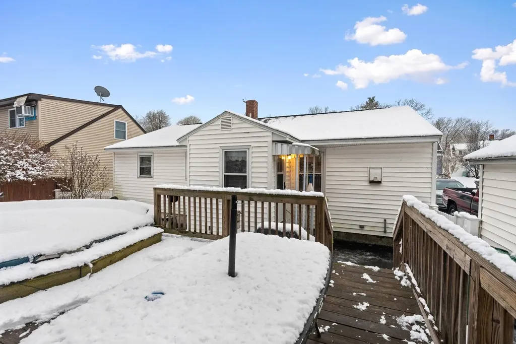 163 Tolles Street Nashua NH 03064