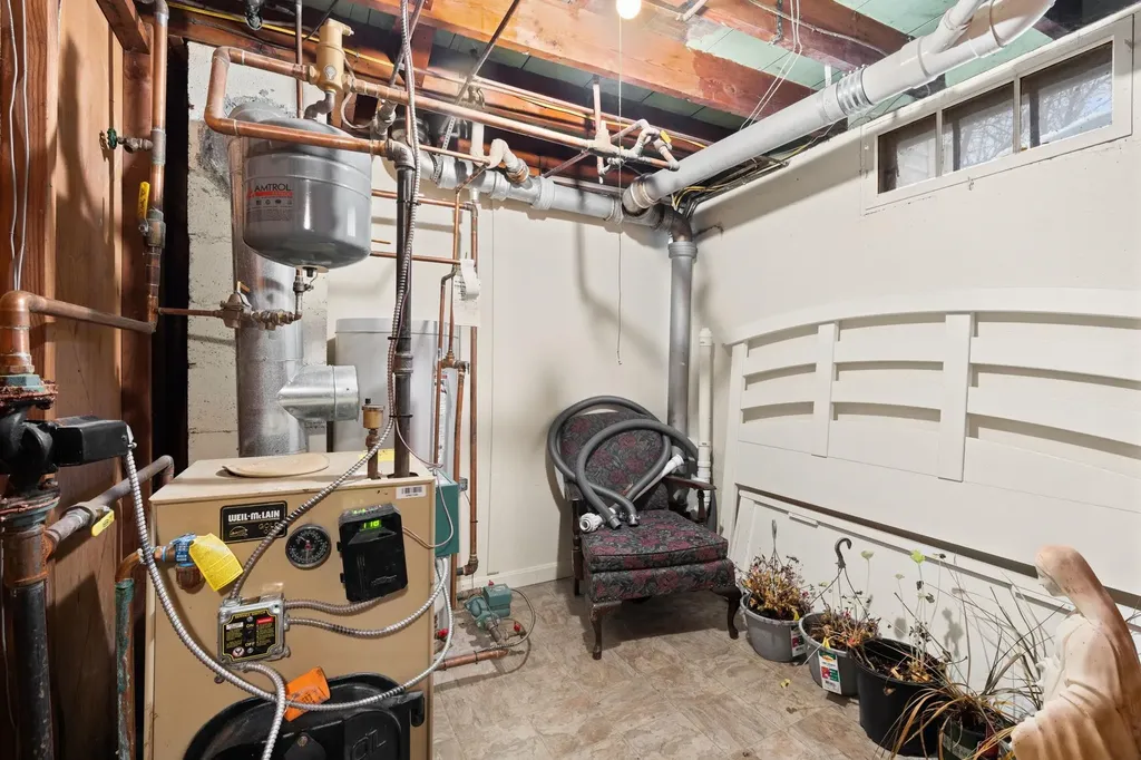 163 Tolles Street Nashua NH 03064