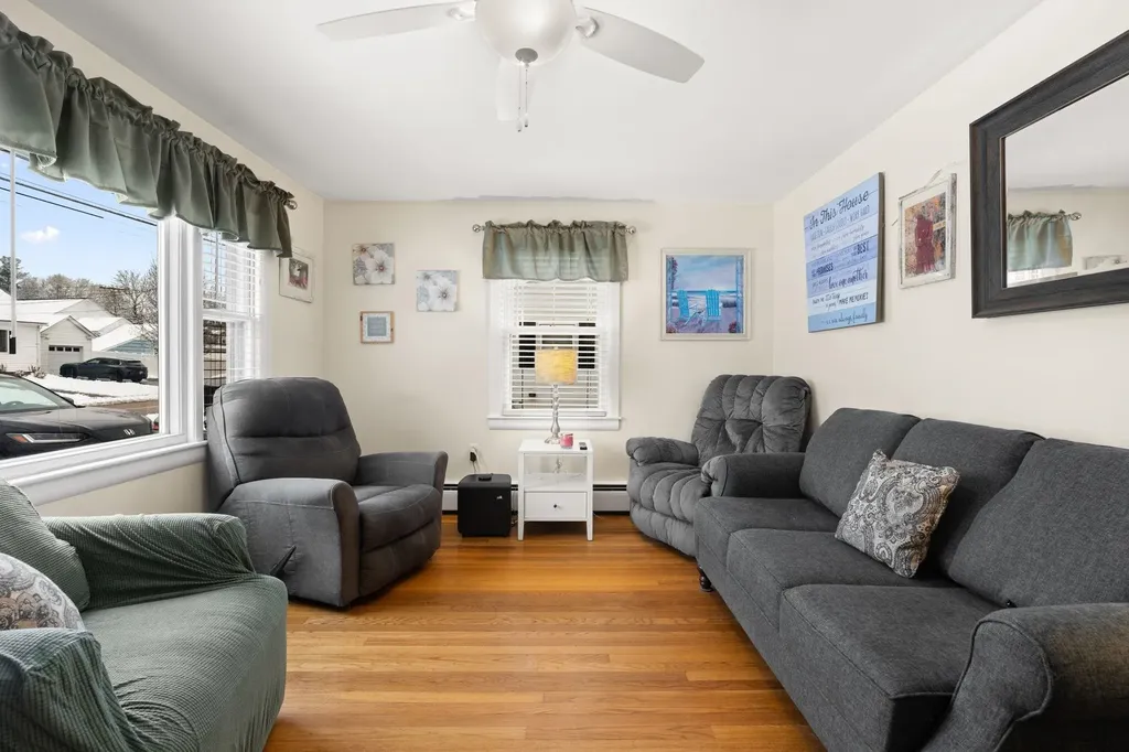 163 Tolles Street Nashua NH 03064