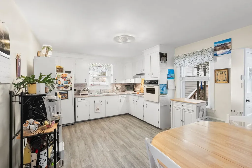 163 Tolles Street Nashua NH 03064