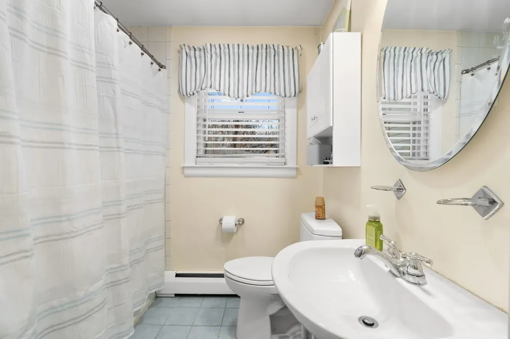 163 Tolles Street Nashua NH 03064