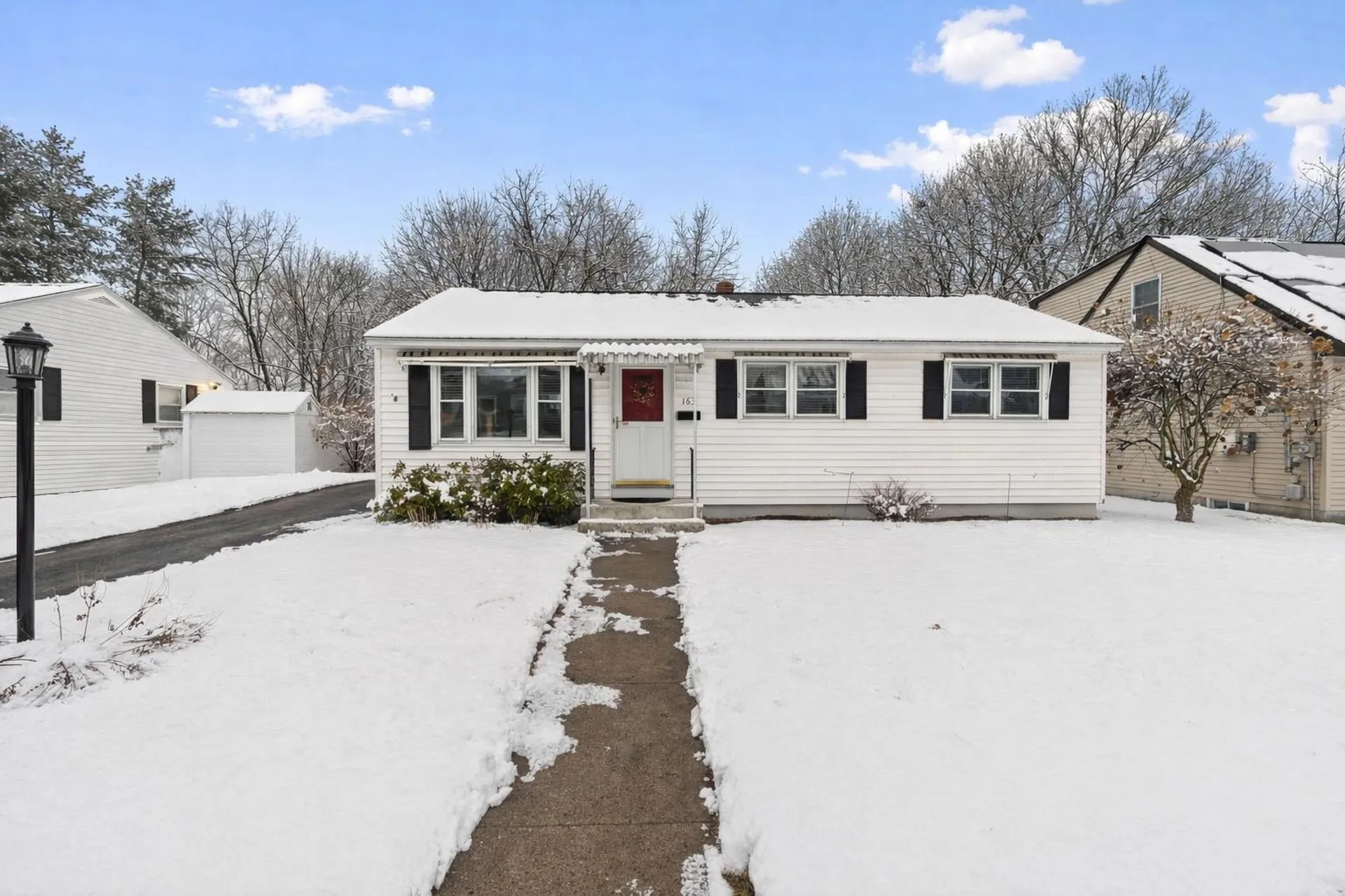 163 Tolles Street Nashua NH 03064