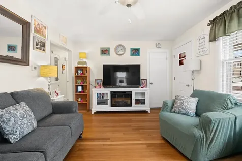 163 Tolles Street Nashua NH 03064