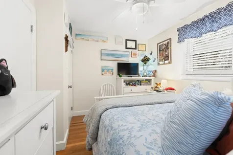 163 Tolles Street Nashua NH 03064